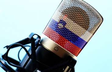 Which radio stations have been awarded additional FM frequencies? Mediana RM, RTV Slovenia, Val 202 Radio Slovenia, Radio 1, Radio Aktual, Martin Odlazek, Radio City, Radio Factory, Media Moment, Radio Center, Marko Kolbl